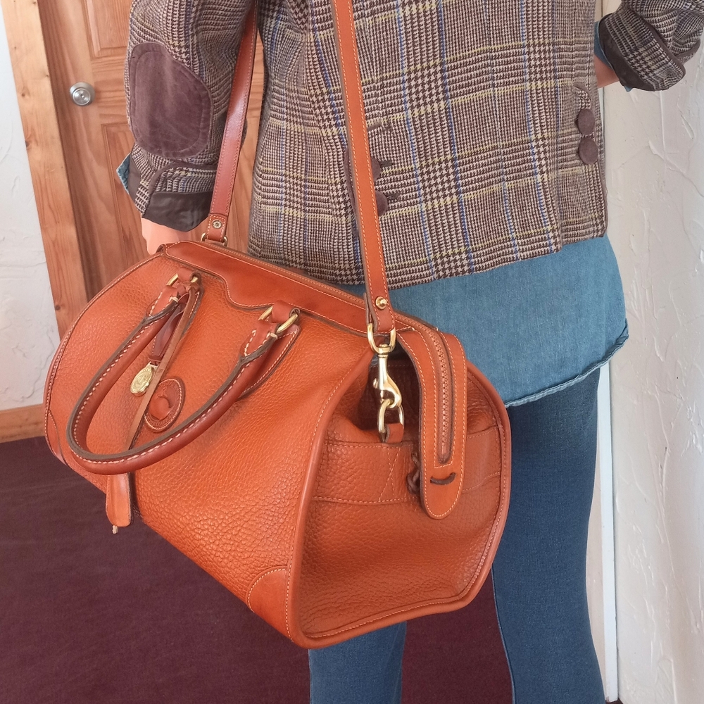 Dooney & Bourke Gladstone, 1989 "Solid British Tan" Pre-date Tag - Picture 3 of 16